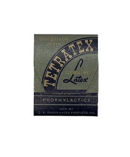 Condom box with 'Tetratex' branding on a white background